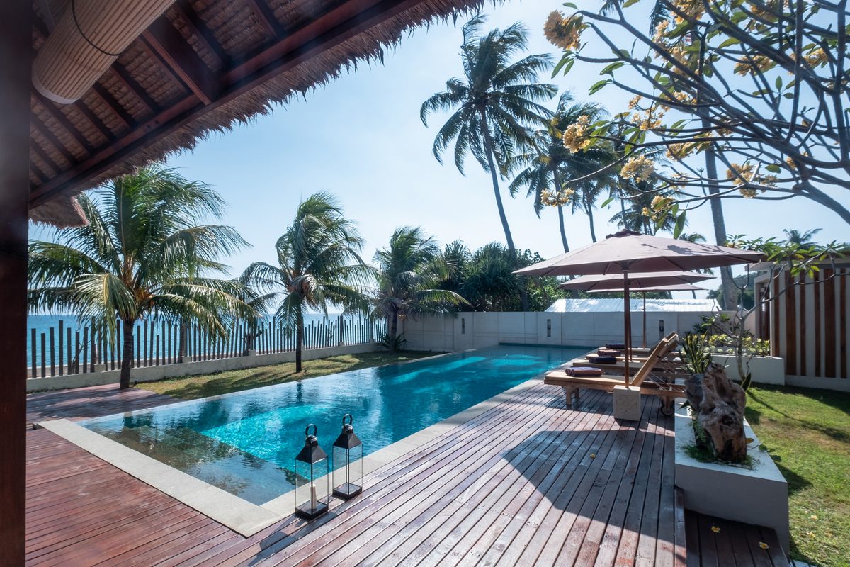 Beachfront Luxury & Investment  – SALE