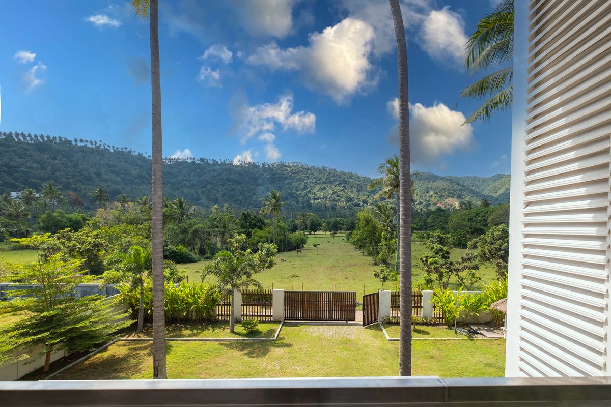 Beachfront Luxury & Investment – SALE photo 5