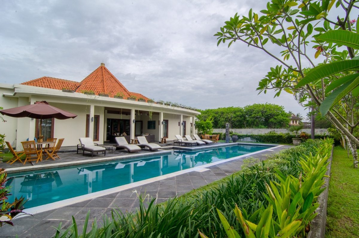 Beachfront Villa in Montong photo 3