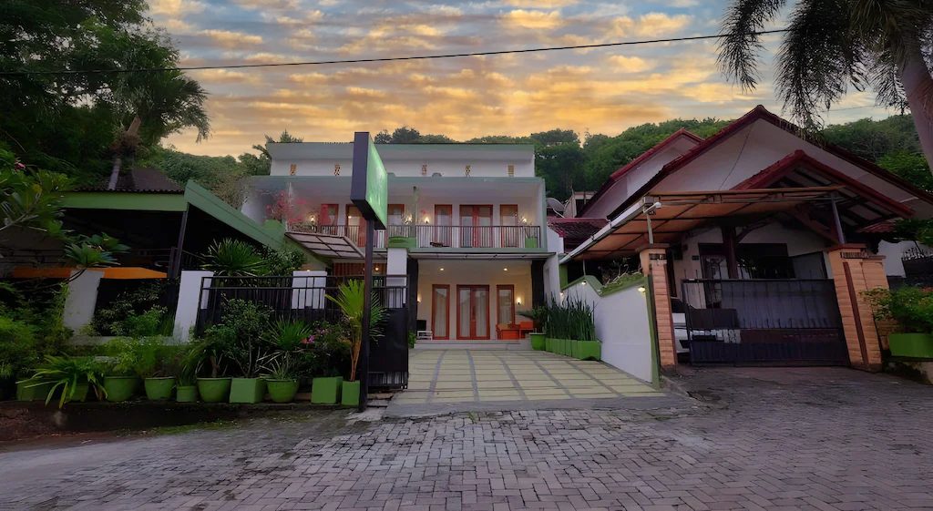 Hotel for Sale – Green Valley, Lombok