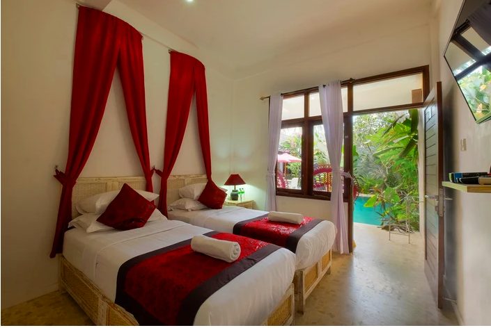 Lombok Senggigi Hotel, a 14 room Boutique Hotel in Central Senggigi photo 2