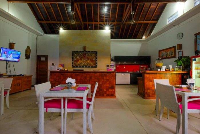 Lombok Senggigi Hotel, a 14 room Boutique Hotel in Central Senggigi photo 4