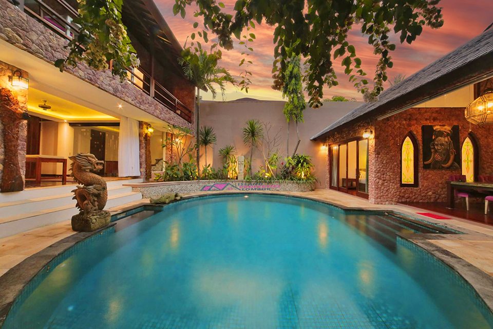 Luxury 6-Bedroom Villa in Senggigi photo 2