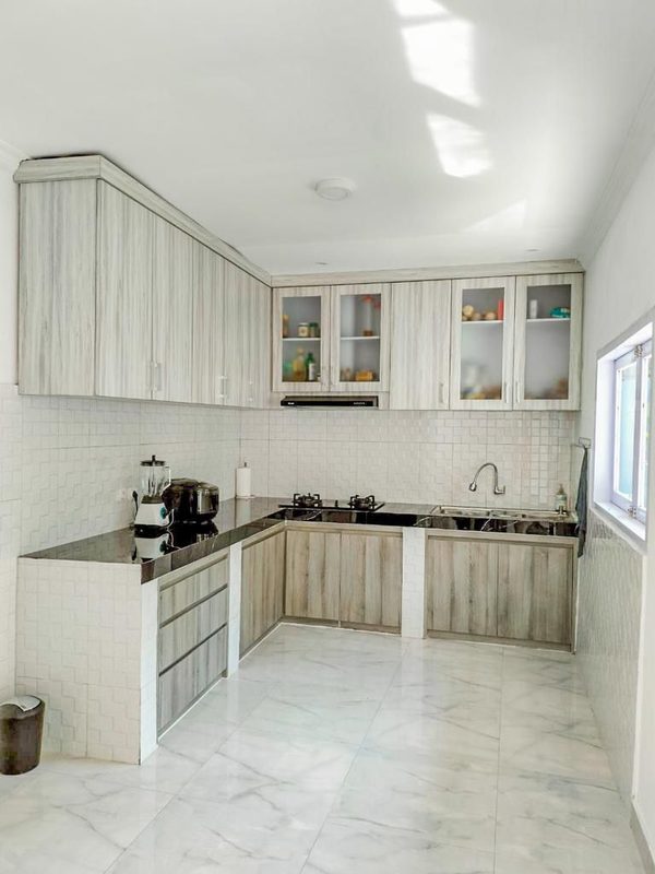 Modern Two-Storey Home in Batu Layar, Lombok photo 5