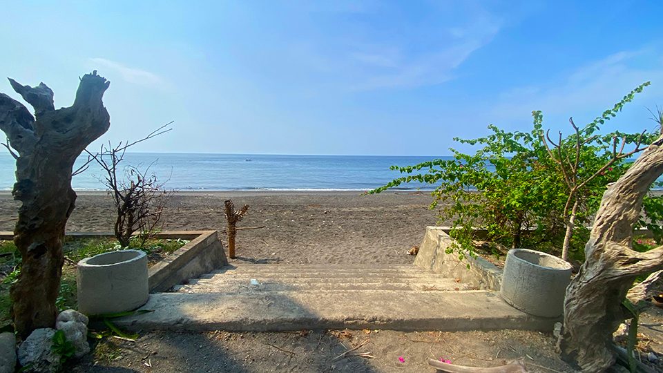 Oceanfront Block in Gangga photo 2