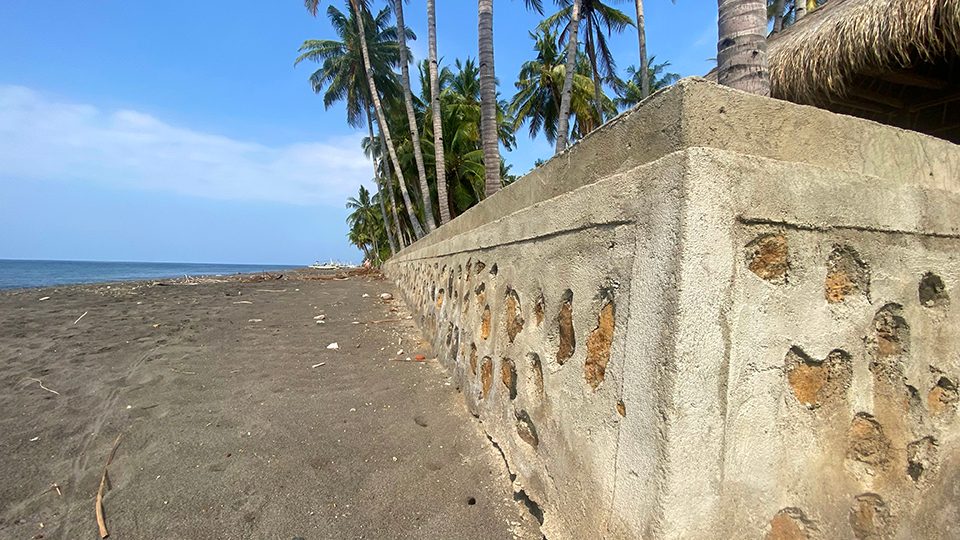 Oceanfront Block in Gangga photo 4