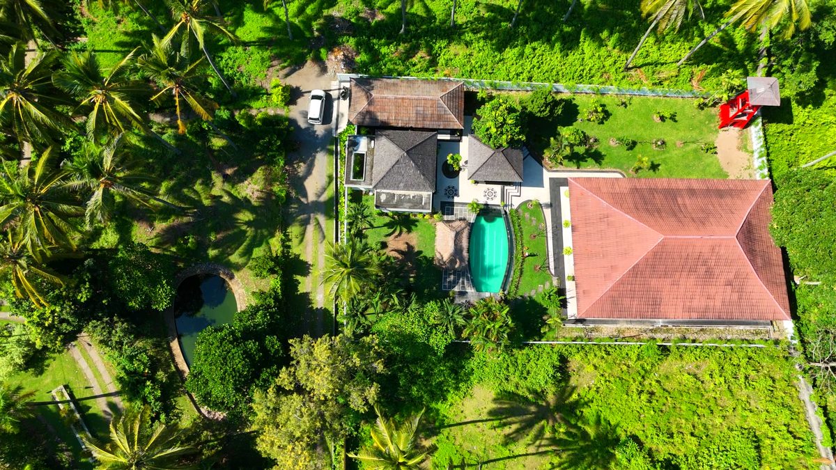Villa Gajah Mujur, Klui Beach